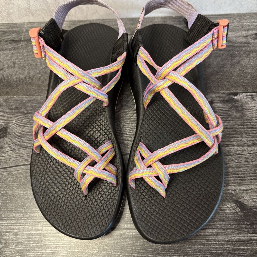 CHACOS Chaco Classic strappy sandals sz 8 Multicolor Women’s